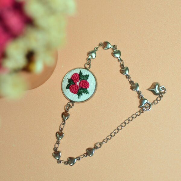 pulseira bordada flores pink